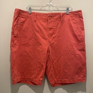 Old Navy Flat-Front Khaki Shorts Coral-Red Men's Size 40 EUC Summer Casual Relax